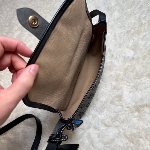 Vintage 90s Dooney & Bourke Black Signature Canvas Crossbody Bag - Picture 6 of 8